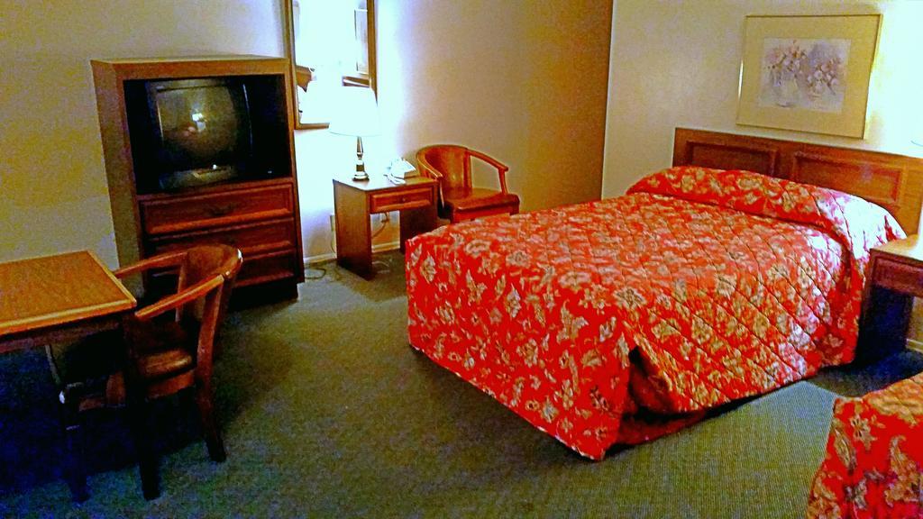 Lake Eufaula Inn & Suites Checotah Номер фото