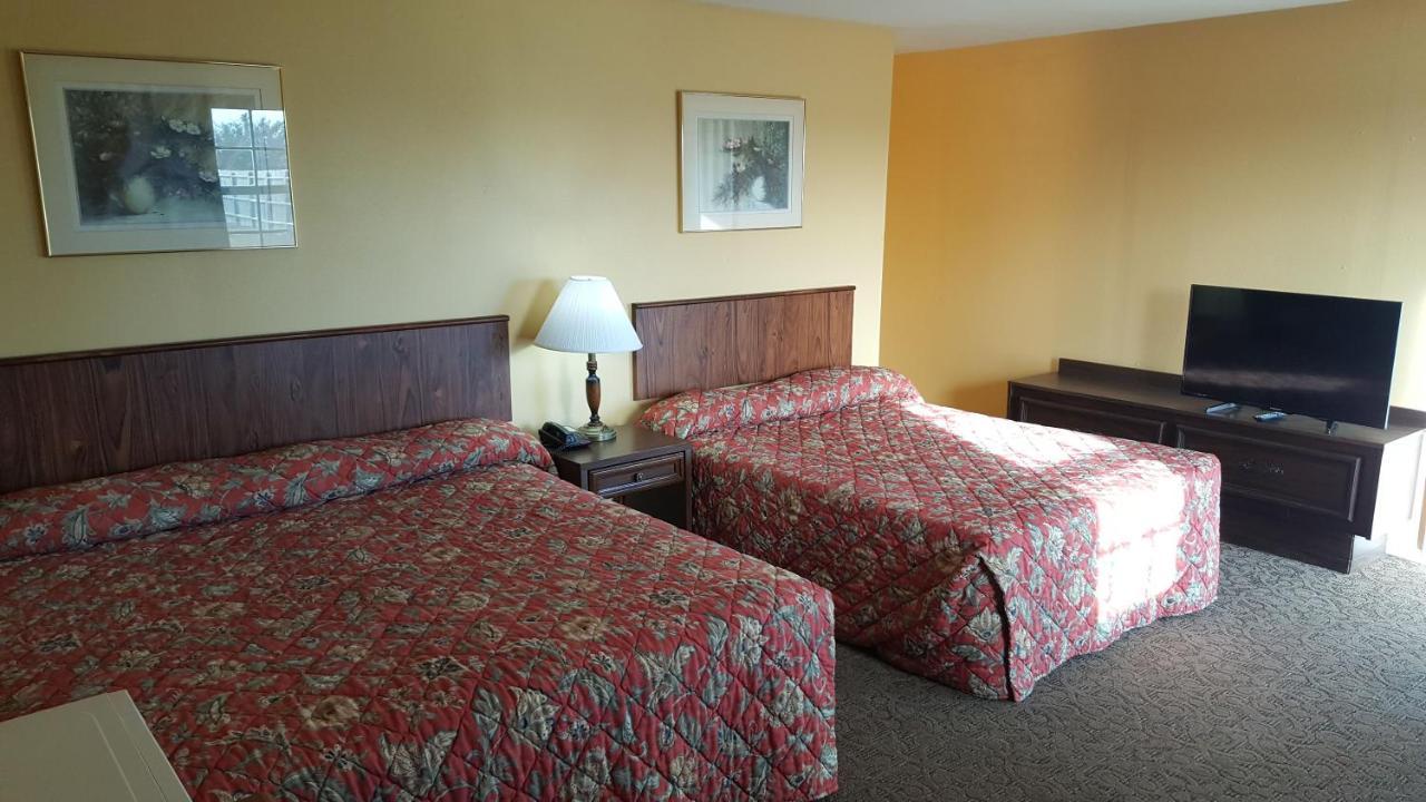 Lake Eufaula Inn & Suites Checotah Экстерьер фото